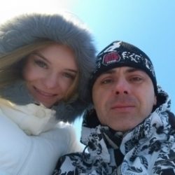Семейная пара ищем девушку в Москве