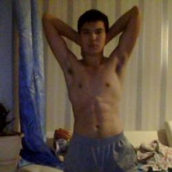 Молодой парень двадцати лет, ищу  девушку/женщину в Москве для секса